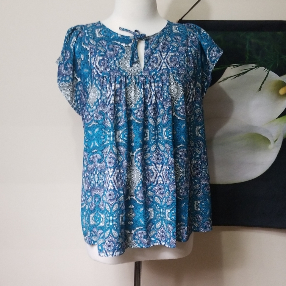 Gap Keyhole Boho Peasant Top